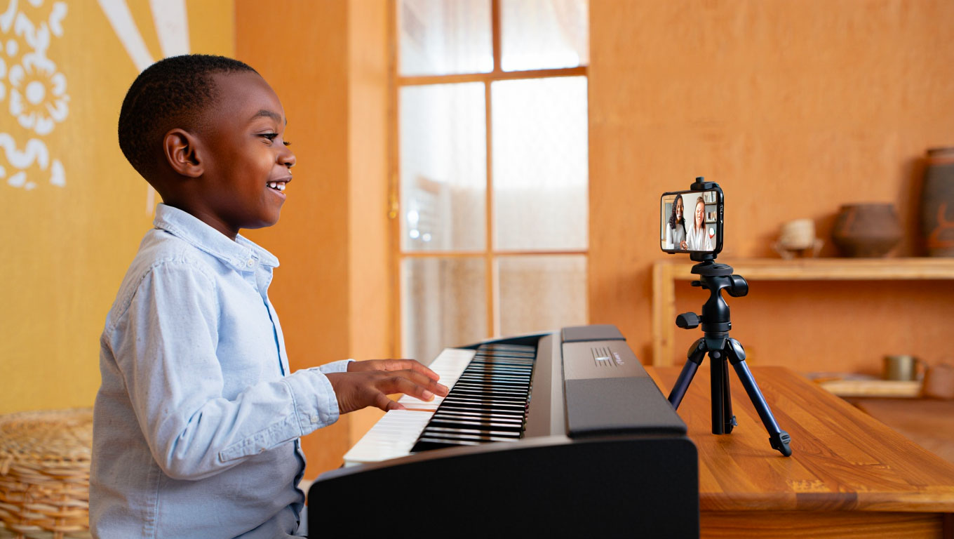 Cours de piano en ligne pour enfants au Cameroun