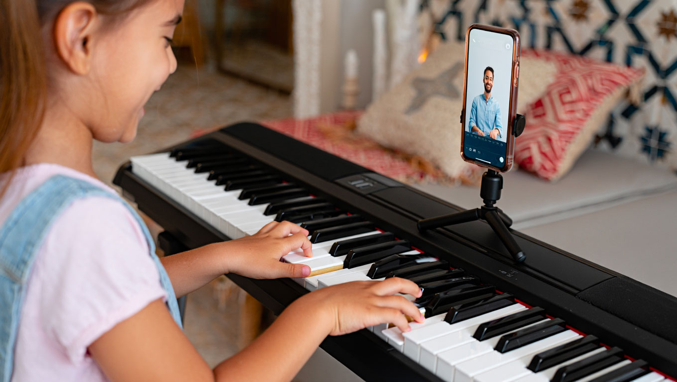 Cours de piano en ligne pour enfants au Maroc