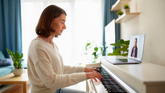 Cours d’essai de piano en ligne pour adultes